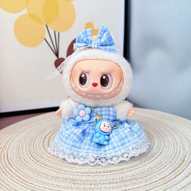 The first, second and third generation keychain Labubu clothes pendant Labubu baby clothes happy small plaid set is cute and cute.