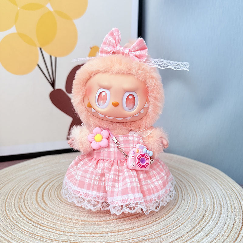 The first, second and third generation keychain Labubu clothes pendant Labubu baby clothes happy small plaid set is cute and cute.