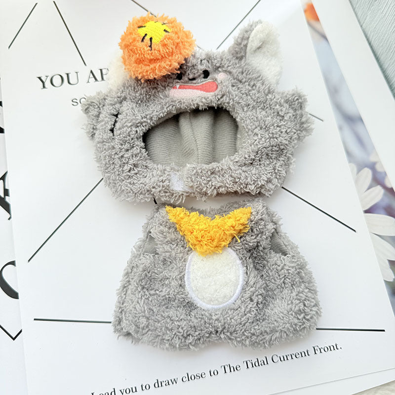 17Cm Labubuwa clothes LABUBU blind box sitting party one two three generations cute cloud velvet three eyes cute