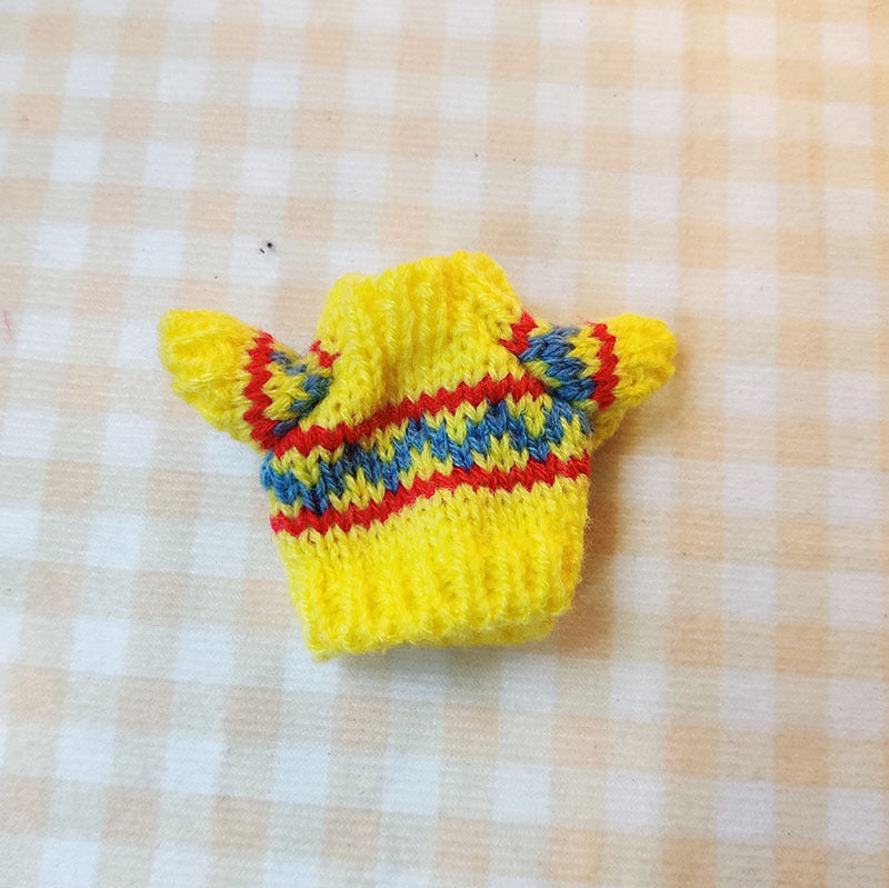 17Cm blind box rabub sweater pants macaron labubu pendant doll knitted sweater new year sweater cute