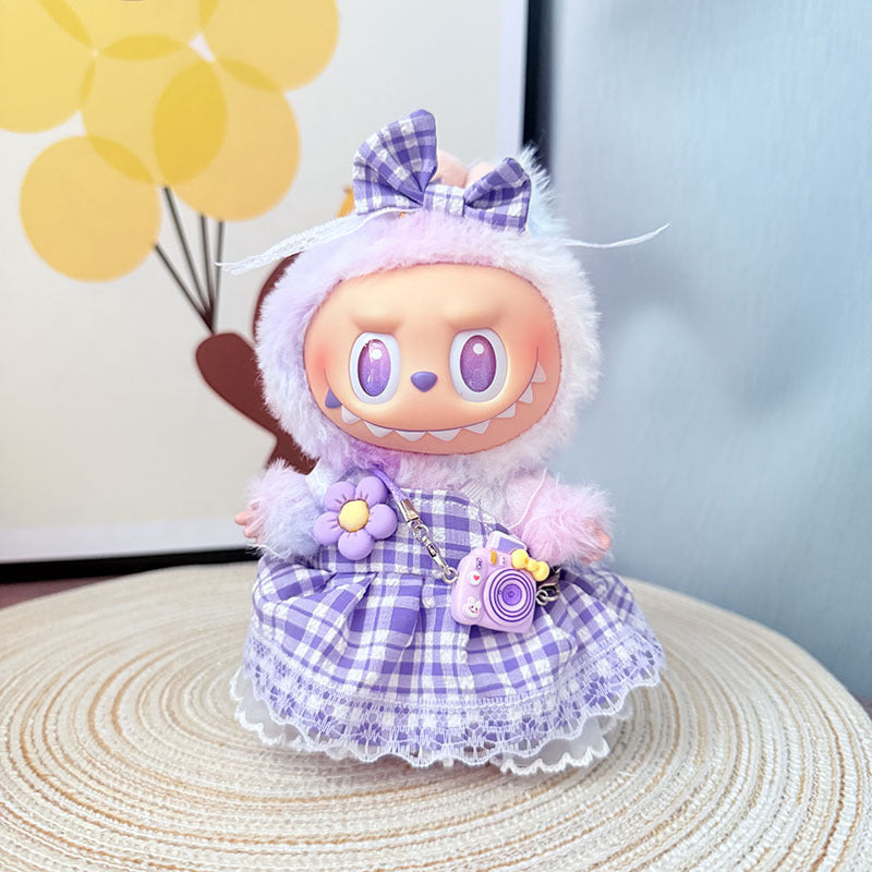 The first, second and third generation keychain Labubu clothes pendant Labubu baby clothes happy small plaid set is cute and cute.