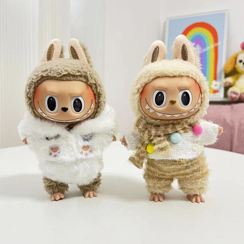 17Cm blind box rabub with white bear strap set circle smiley face shirt labubu pendant, cute clothes.