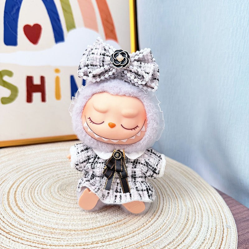 The first, second and third generation keychain Labubu clothes pendant Labubu baby clothes trendy sweater overalls set is cute.