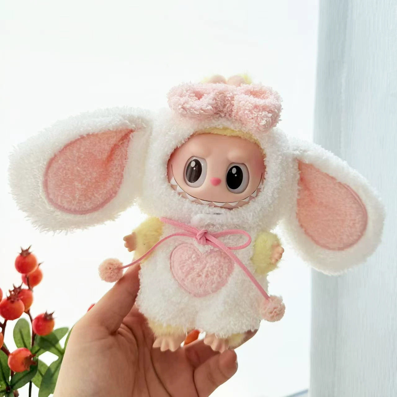 17Cm Labubuwa clothes LABUBU blind box sitting party one two three generations cute cloud velvet three eyes cute