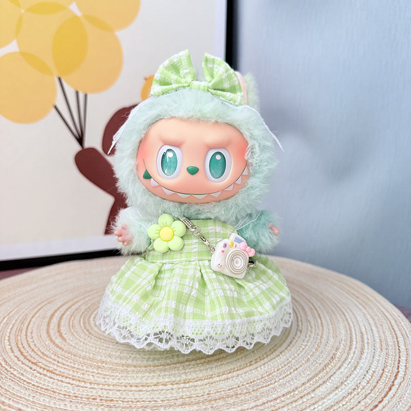 The first, second and third generation keychain Labubu clothes pendant Labubu baby clothes happy small plaid set is cute and cute.