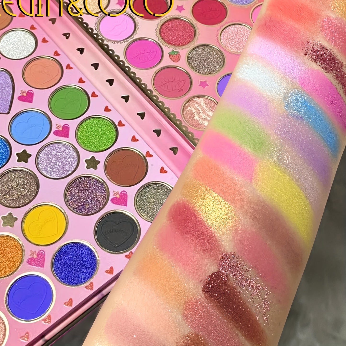 KEVIN & COCO 86 color eyeshadow disc, bead matte earth color eyeshadow, fine flash to brighten the highlight