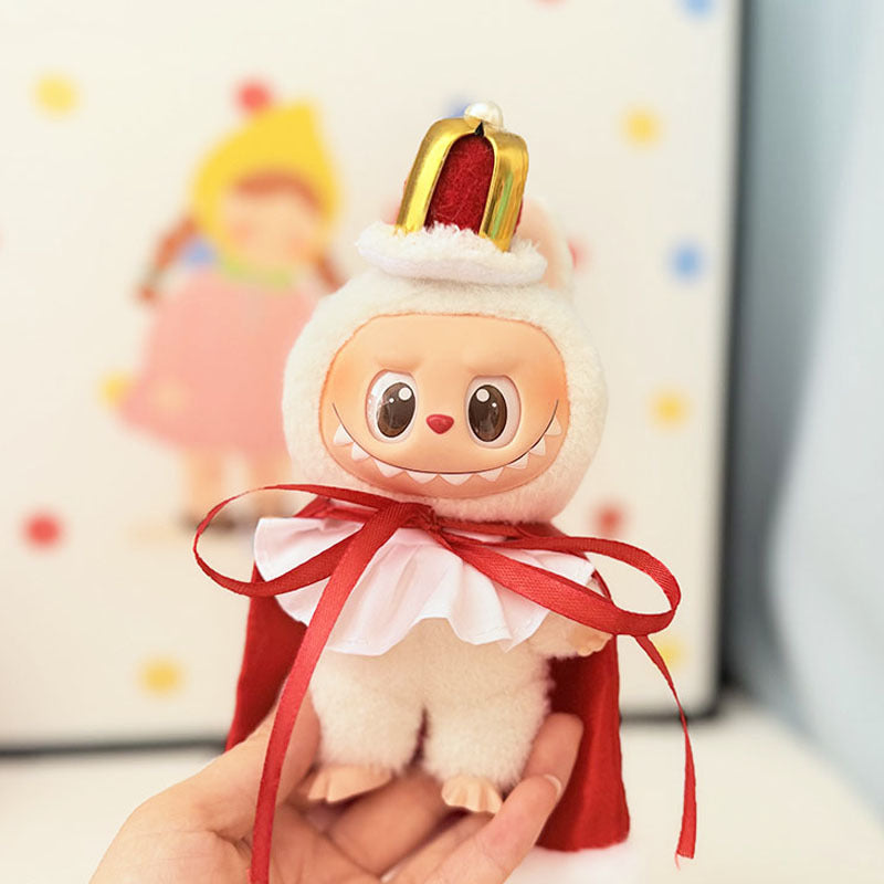 The first, second and third generation keychain Labubu clothes pendant Labubu baby clothes crown little king cape set is cute.