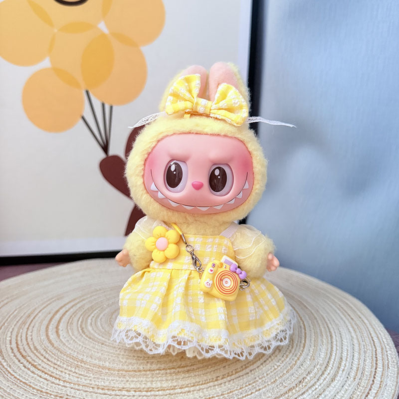 The first, second and third generation keychain Labubu clothes pendant Labubu baby clothes happy small plaid set is cute and cute.