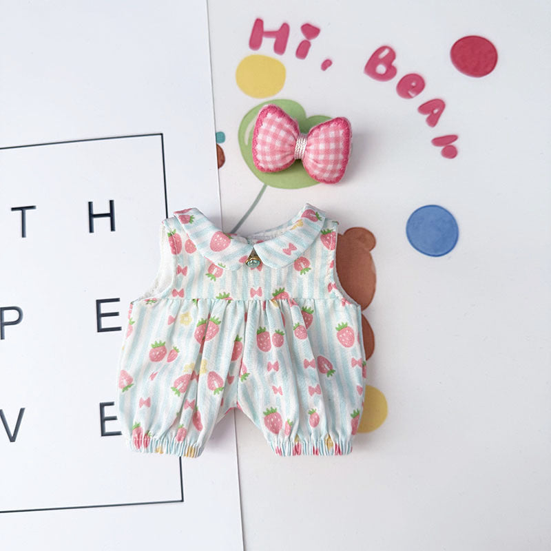 The first, second and third generation keychain Labubu clothes pendant Labubu baby clothes strawberry paradise jumpsuit set is cute