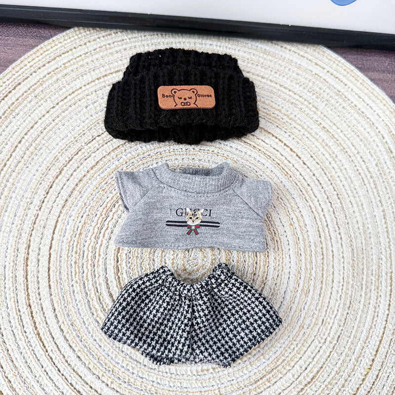 The first, second and third generation keychain Labubu clothes pendant Labubu baby clothes cool street style suit cute