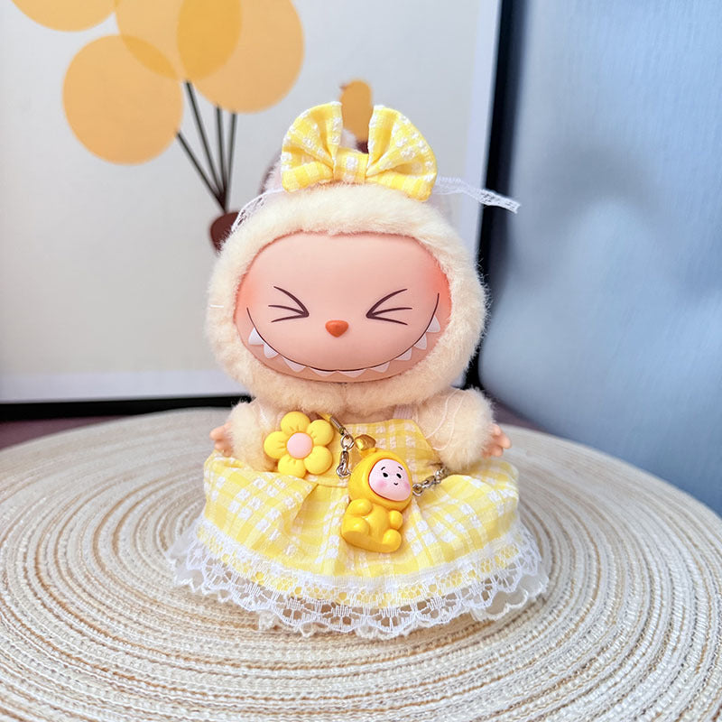 The first, second and third generation keychain Labubu clothes pendant Labubu baby clothes happy small plaid set is cute and cute.