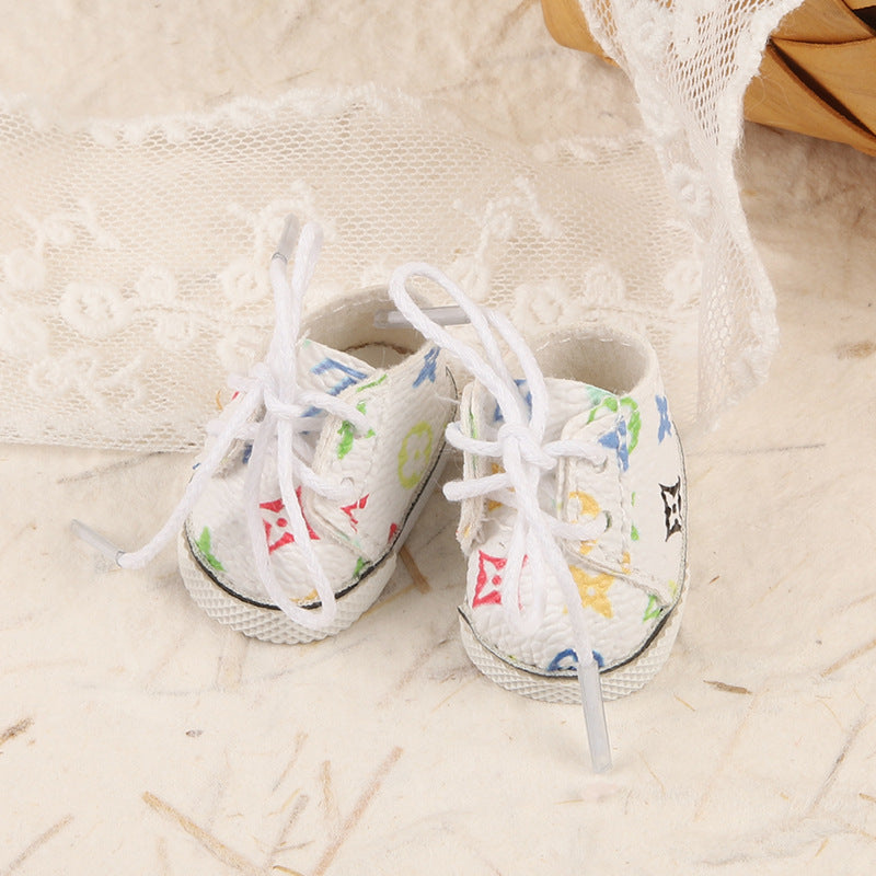 [Clothes only] One, two and three generations Labubu clothes pendant Labubu sitting baby clothes yellow big name bucket hat set