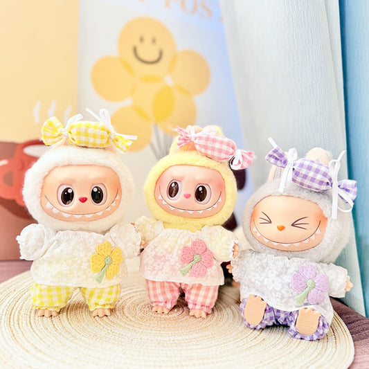 [Clothes only] One, two and three generations Labubu clothes pendant Labubu sitting baby clothes sweet grid little baby suit cute