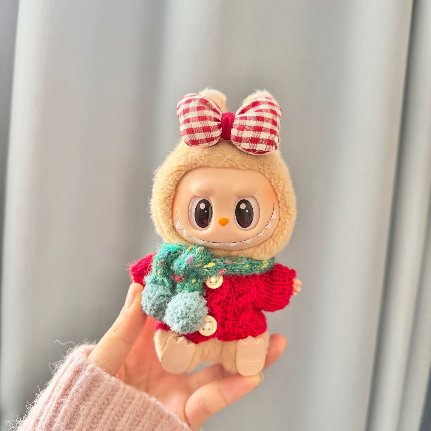 [Clothes only] First and second generation keychain Labubu clothes pendant Labubu sitting party winter color scarf