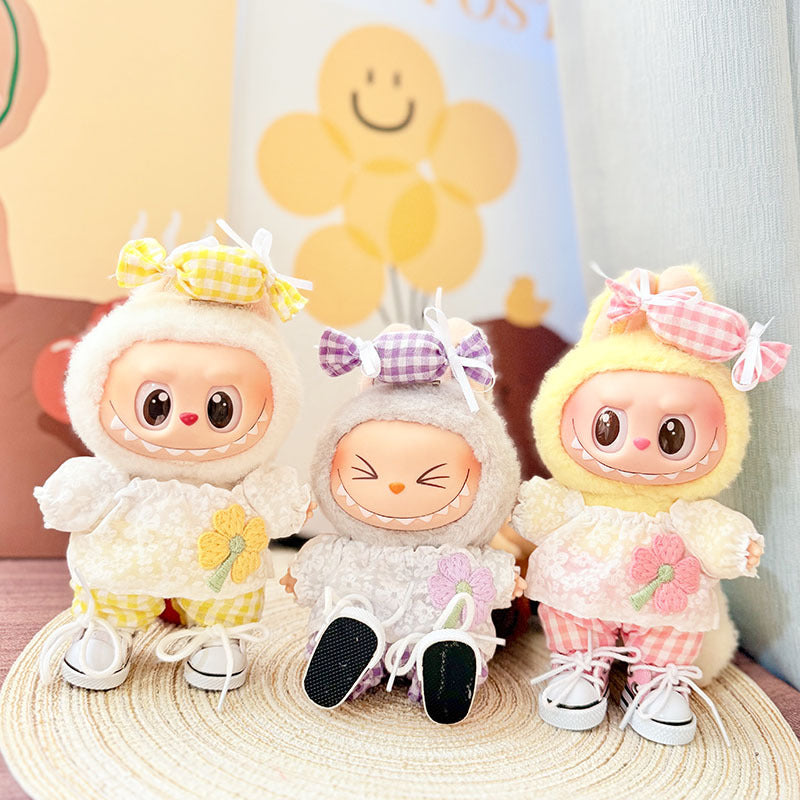 [Clothes only] One, two and three generations Labubu clothes pendant Labubu sitting baby clothes sweet grid little baby suit cute