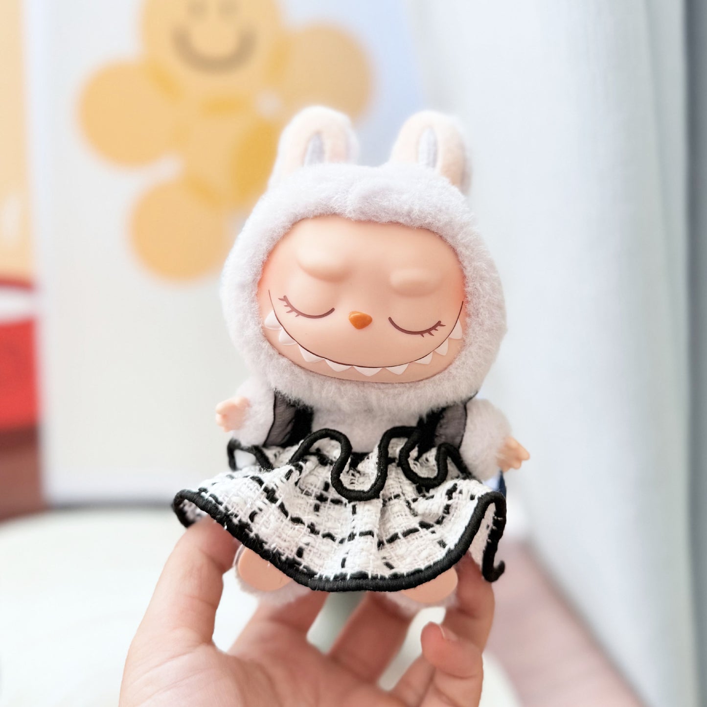 [Clothes only] One, two and three generations Labubu clothes pendant Labubu sitting baby clothes plaid fragrant wind strap skirt
