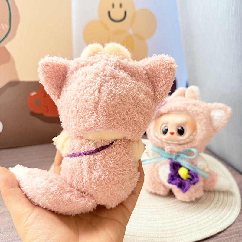 [Clothes only] 17cm Labubuwa clothes LABUBU blind box sitting party one, two or three generations of pink velvet fox clothes.