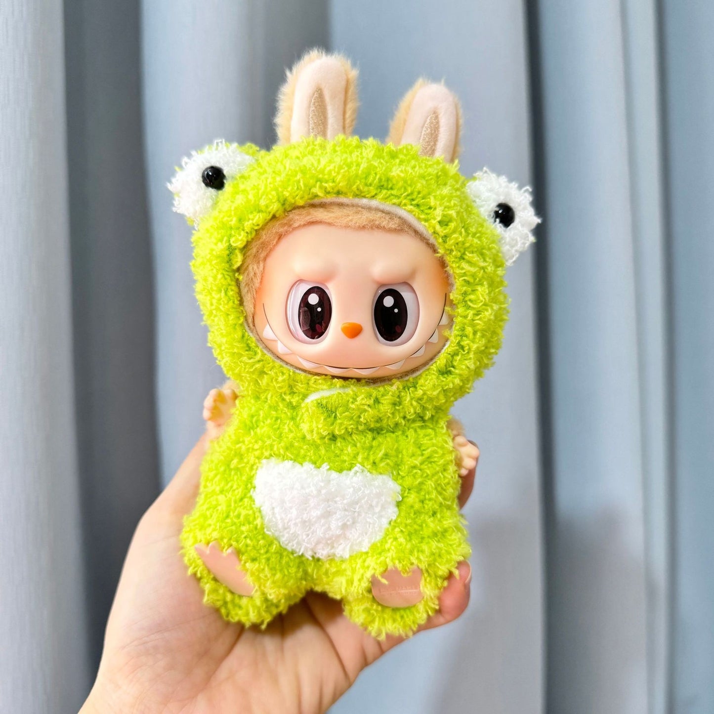 Clothes only] First and second generation Labubu clothes pendant Labubu sitting party baby clothes heart big-eared rabbit suit