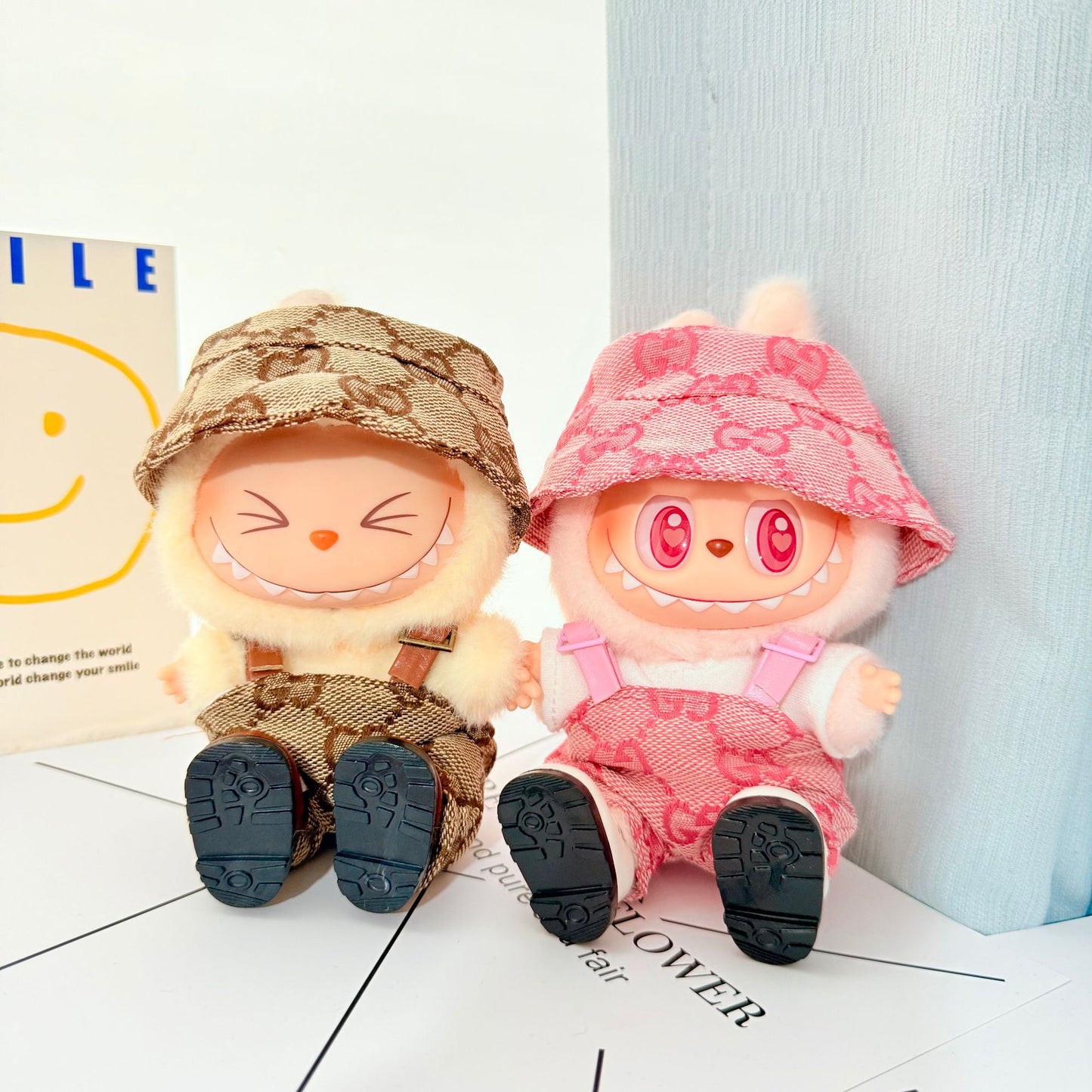 [Clothes only] First and second generation keychain Labubu clothes pendant Labubu baby clothes inverted triangle overalls hat