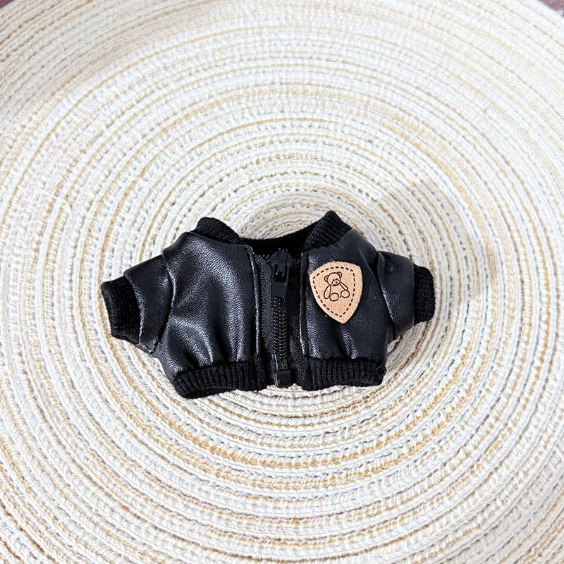 [Clothes only] 17cm Labubuwa clothes LABUBU blind box sitting party one two three generation bear brand black leather jacket
