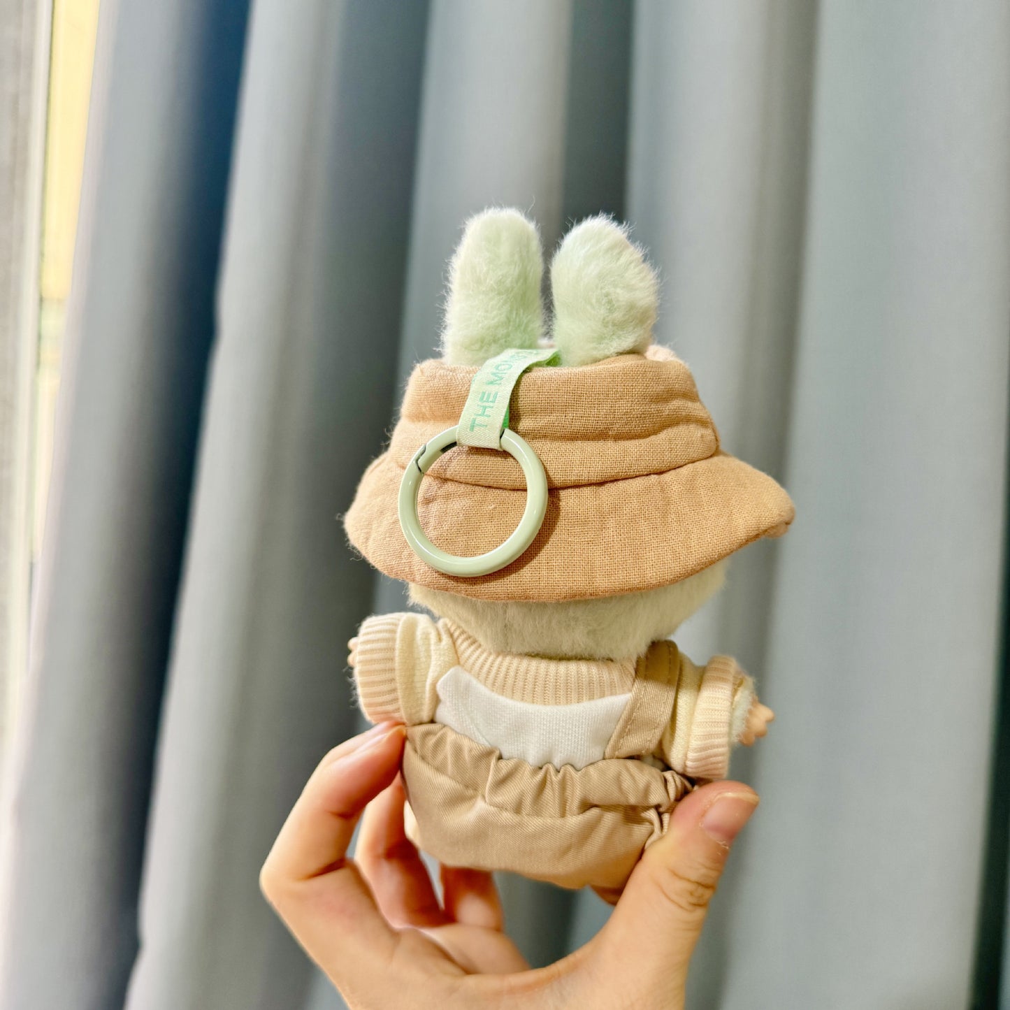 [Clothes only] Second-generation keychain Labubu clothes pendant Labubu sitting party bear shoulder overalls