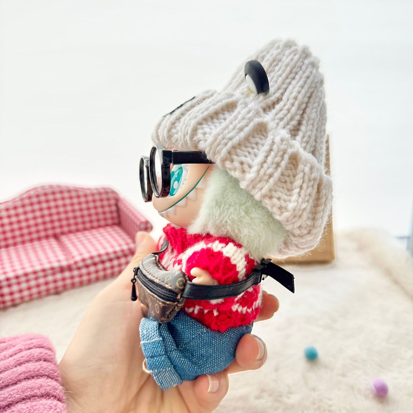 Clothes only] First and second generation Labubu clothes pendant Labubu sitting baby clothes love sweater bear earcap set