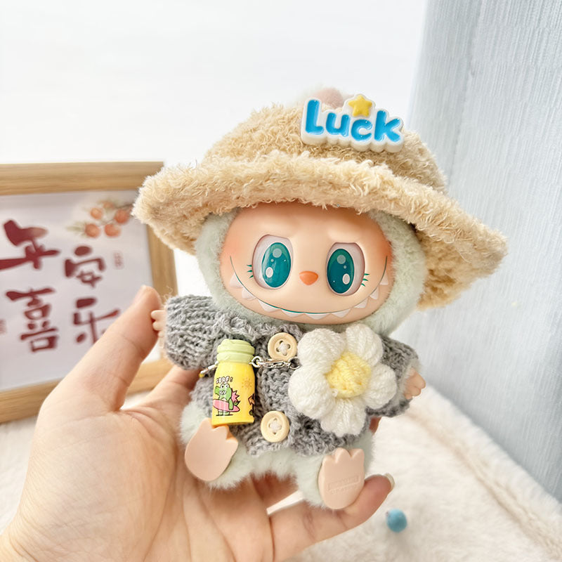 [Clothes only] Labubu clothes pendant Labubu sitting baby clothes khaki wood buckle sweater luck hat set cute