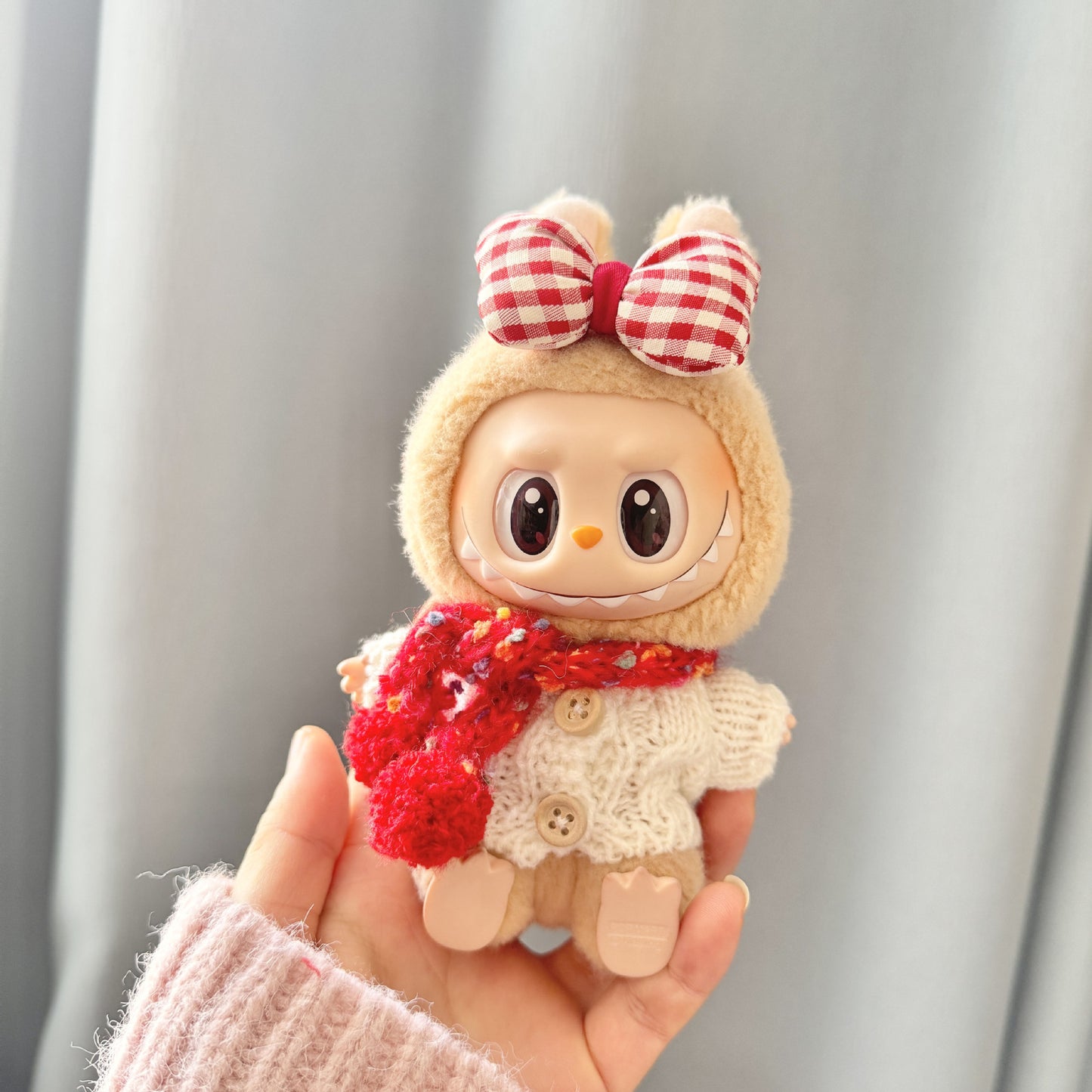 [Clothes only] First and second generation keychain Labubu clothes pendant Labubu sitting party winter color scarf