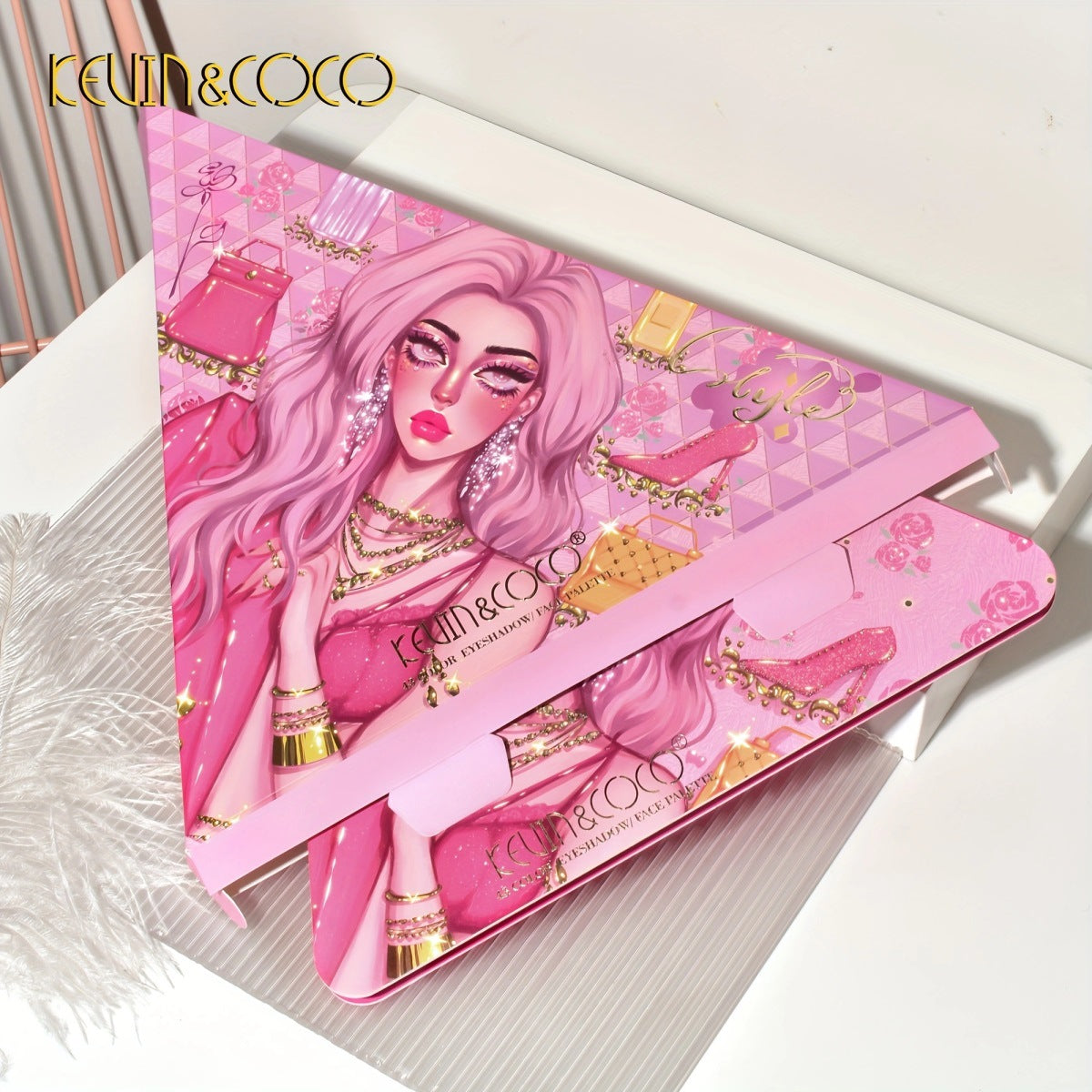 KEVIN & COCO43 color V-shaped eyeshadow disc naturally looks good overseas hot-selling models