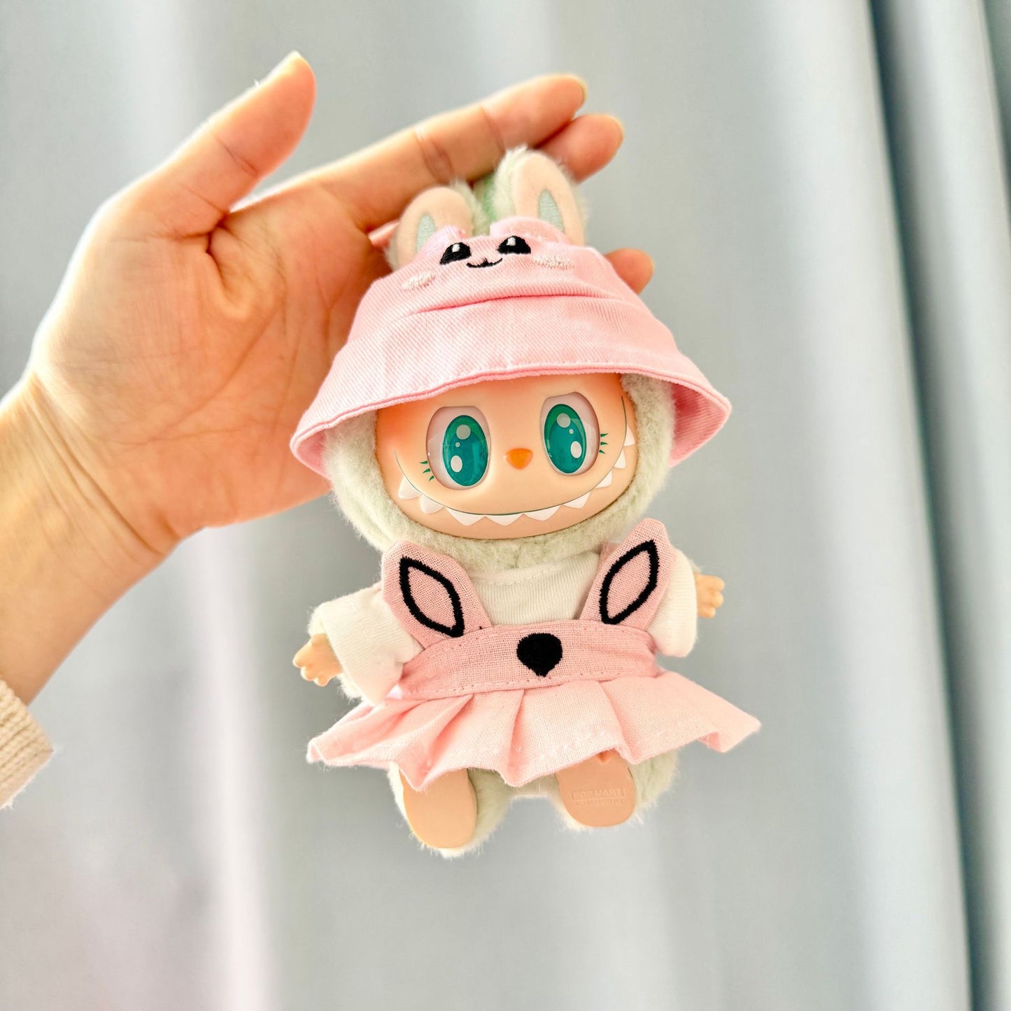 Clothes only] First and second generation Labubu clothes pendant Labubu sitting party baby clothes black edge rabbit ear strap skirt