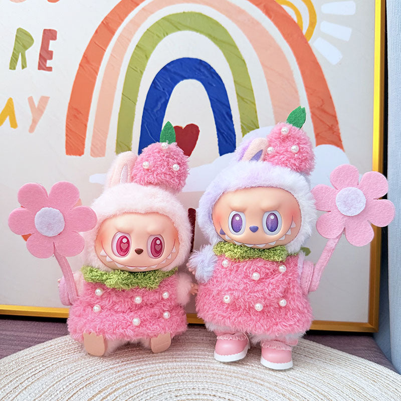[Clothes only] One, two and three generations Labubu clothes pendant Labubu sitting baby clothes peach pollen strawberry set cute