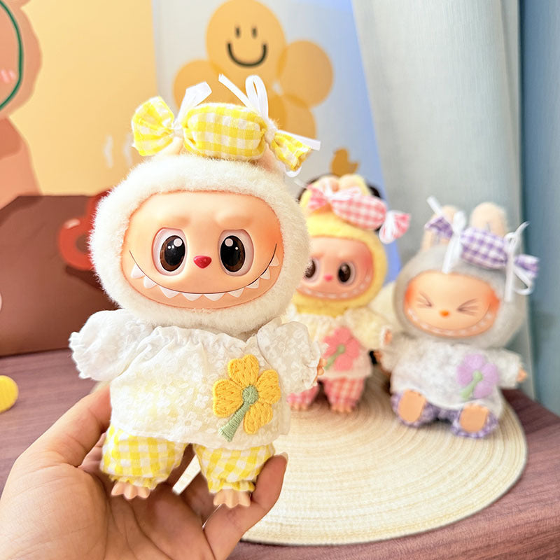 [Clothes only] One, two and three generations Labubu clothes pendant Labubu sitting baby clothes sweet grid little baby suit cute