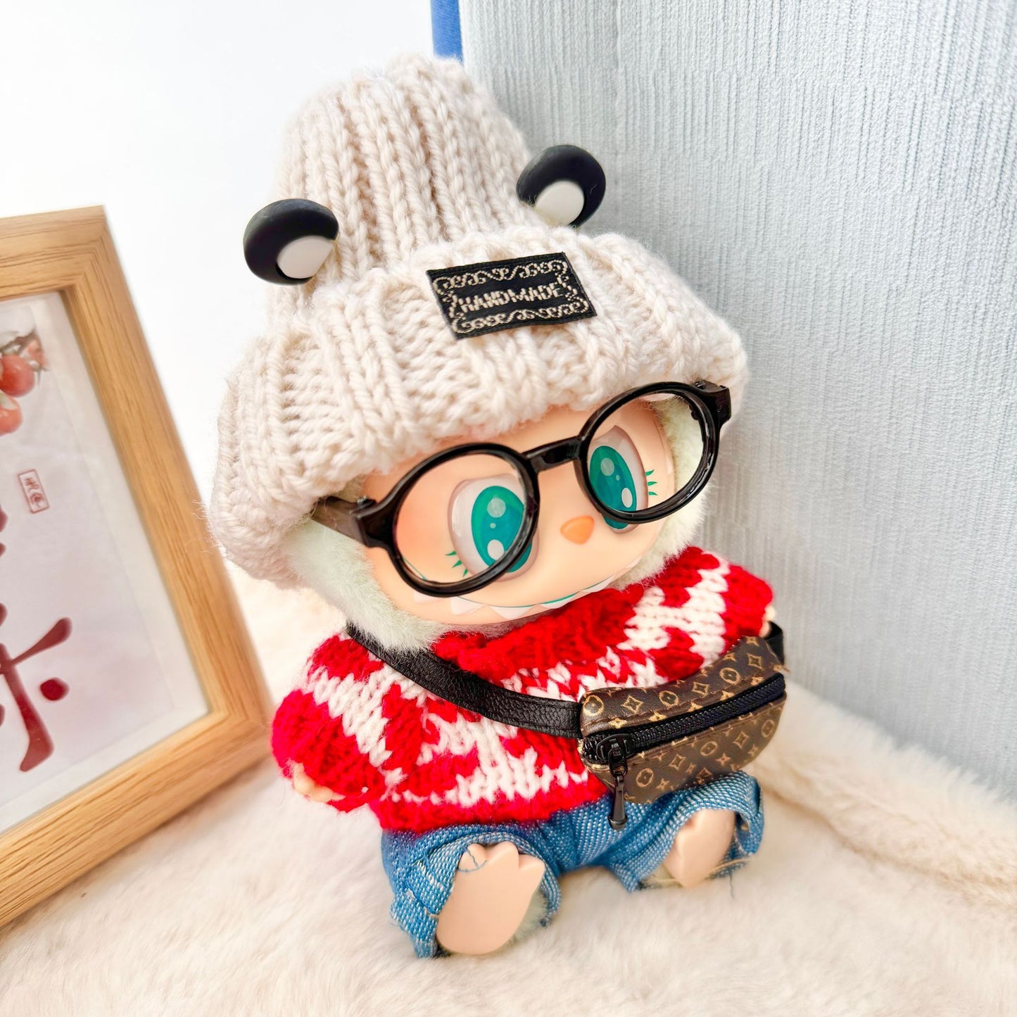 Clothes only] First and second generation Labubu clothes pendant Labubu sitting baby clothes love sweater bear earcap set