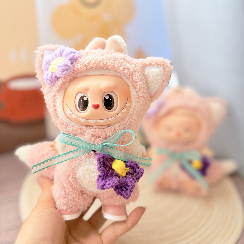 [Clothes only] 17cm Labubuwa clothes LABUBU blind box sitting party one, two or three generations of pink velvet fox clothes.