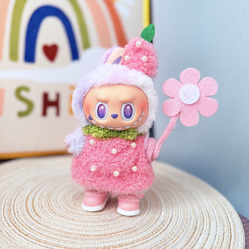 [Clothes only] One, two and three generations Labubu clothes pendant Labubu sitting baby clothes peach pollen strawberry set cute