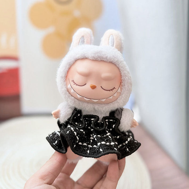 [Clothes only] One, two and three generations Labubu clothes pendant Labubu sitting baby clothes plaid fragrant wind strap skirt