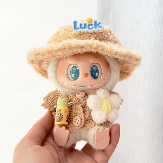 [Clothes only] Labubu clothes pendant Labubu sitting baby clothes khaki wood buckle sweater luck hat set cute
