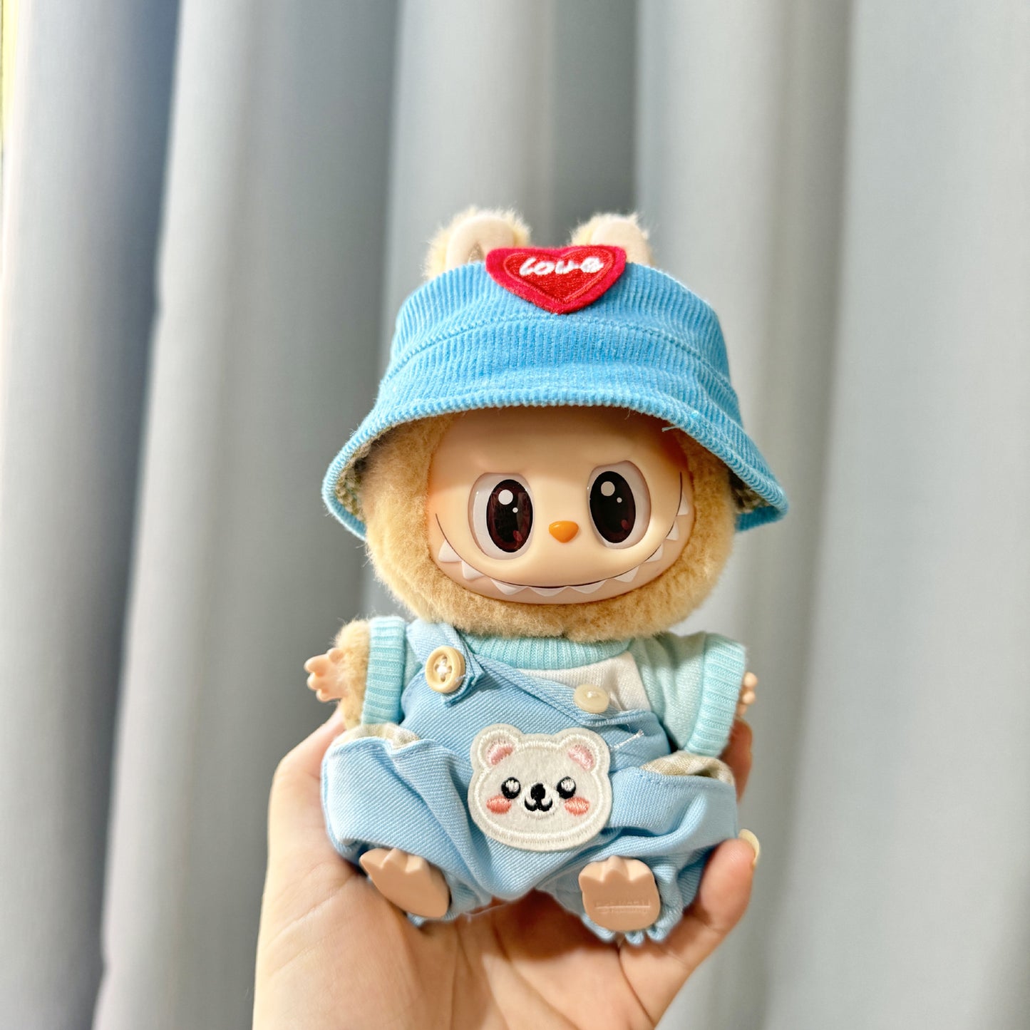 [Clothes only] Second-generation keychain Labubu clothes pendant Labubu sitting party bear shoulder overalls