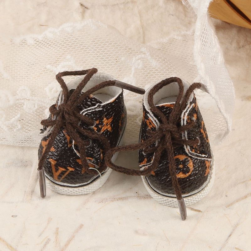 Clothes only] First and second generation Labubu clothes pendant Labubu sitting baby clothes four-leaf clover overalls set cute