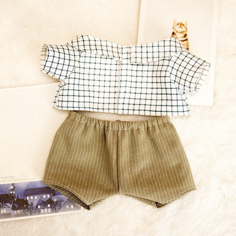 仅衣服] 一二代钥匙扣Labubu衣服挂件拉布布配饰格子休闲三件套萌