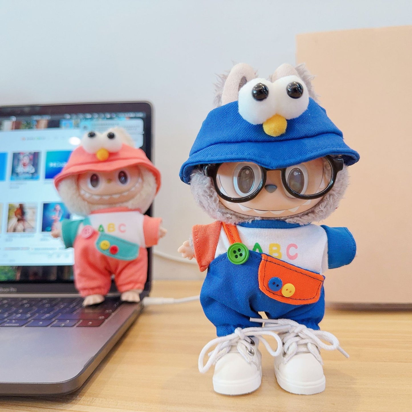 [Clothes only] First and second generation keychain Labubu clothes pendant Labubu single shoulder ABC overalls pants set Moe