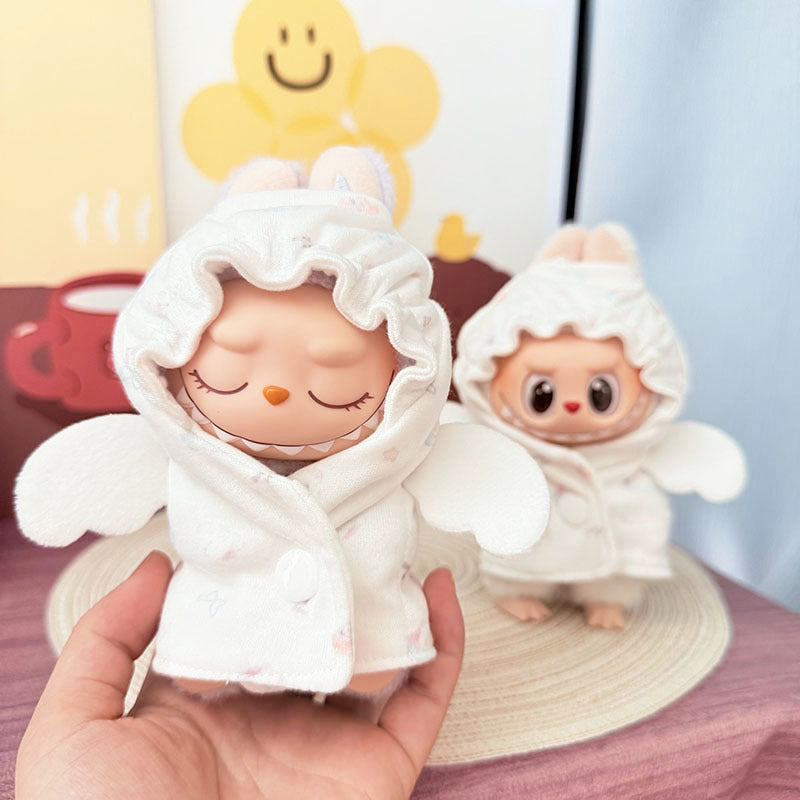[Clothes only] One, two and three generations of Labubu clothes pendant Labubu sitting baby clothes angel wrap bag is cute