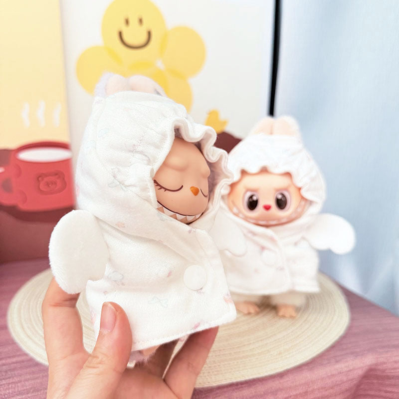 [Clothes only] One, two and three generations of Labubu clothes pendant Labubu sitting baby clothes angel wrap bag is cute