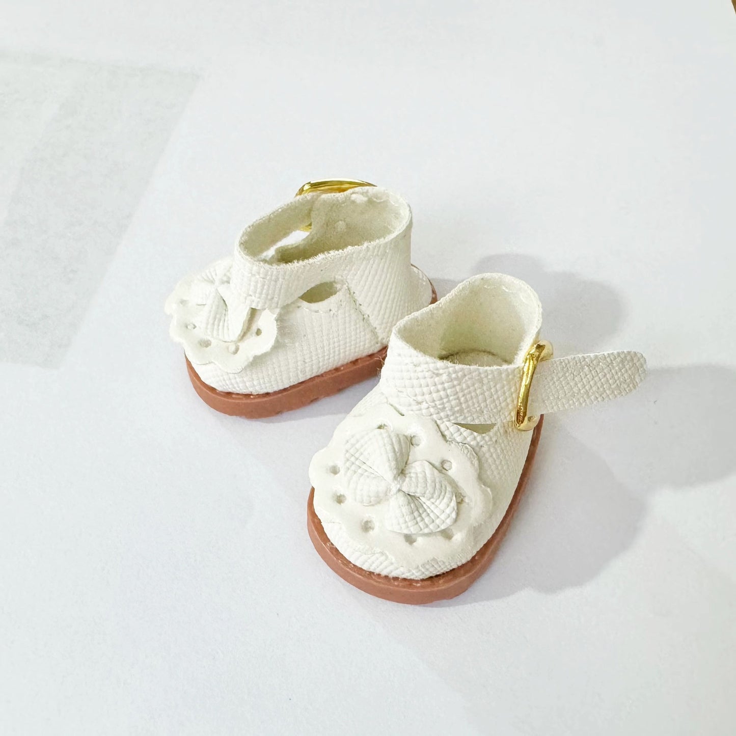 [Clothes only] The first, second and third generation keychain Labubu clothes pendant Labubu cloth colorful fragrant camellia + small C bag.