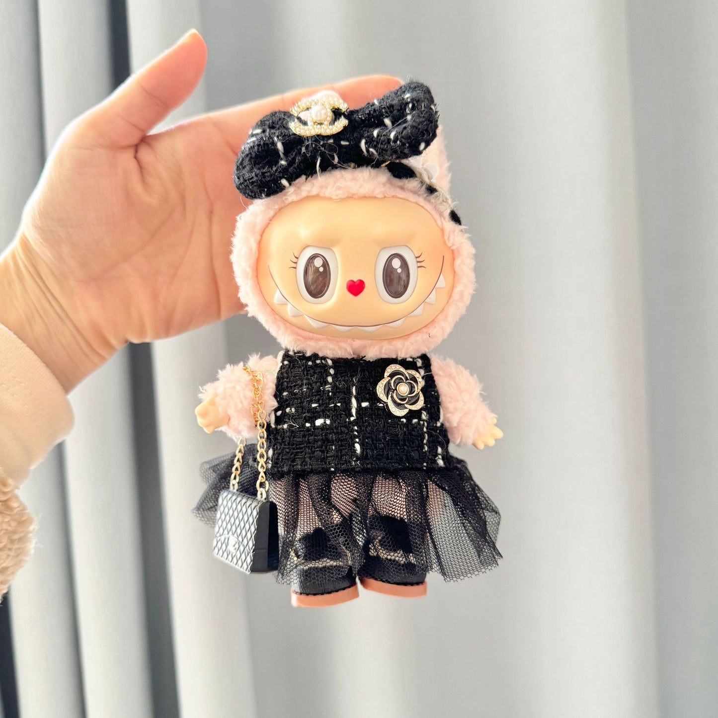 [Clothes only] One, two and three generations Labubu clothes pendant Labubu sitting party baby clothes gauze skirt black fragrant style suit